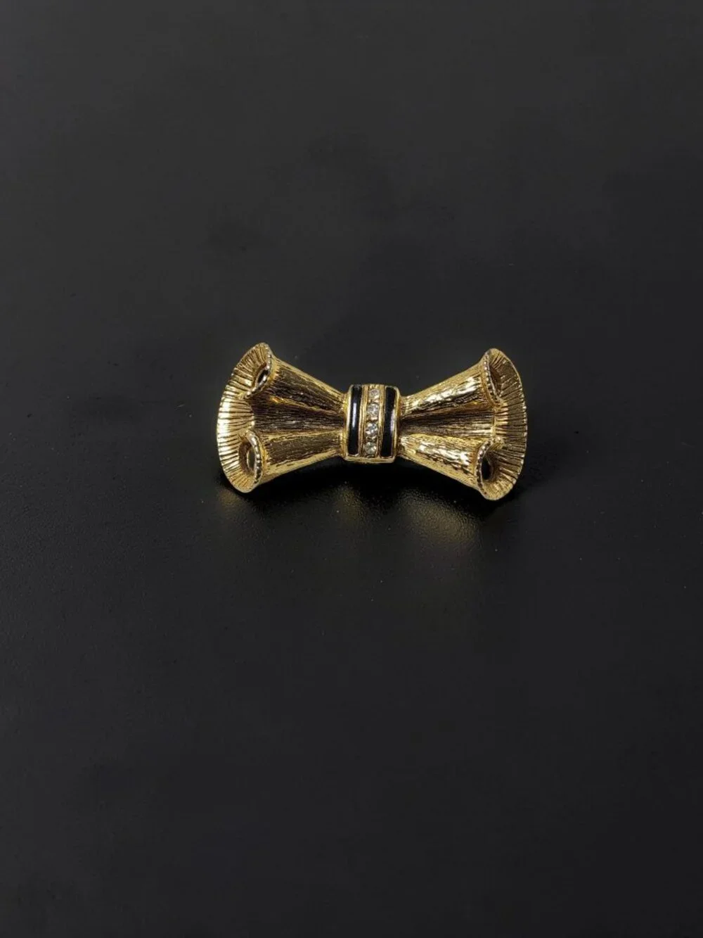 vintage gold tone & chrystals ribbon bow brooch.